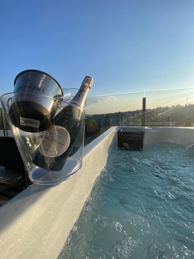Apartamento Liege Luxe & Jacuzzi Sous Les Etoiles Saint-Nicolas  Exterior foto