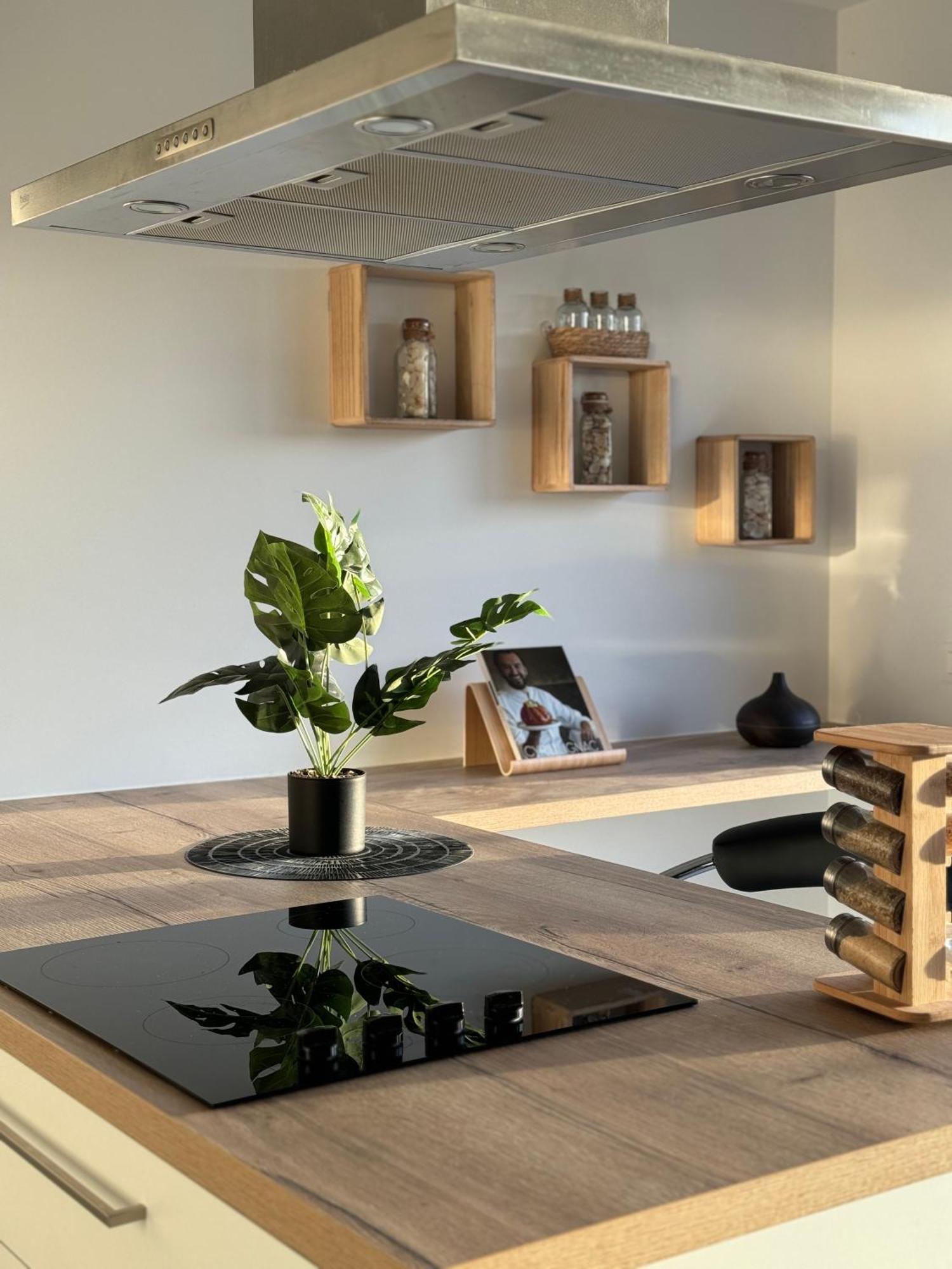 Apartamento Liege Luxe & Jacuzzi Sous Les Etoiles Saint-Nicolas  Exterior foto