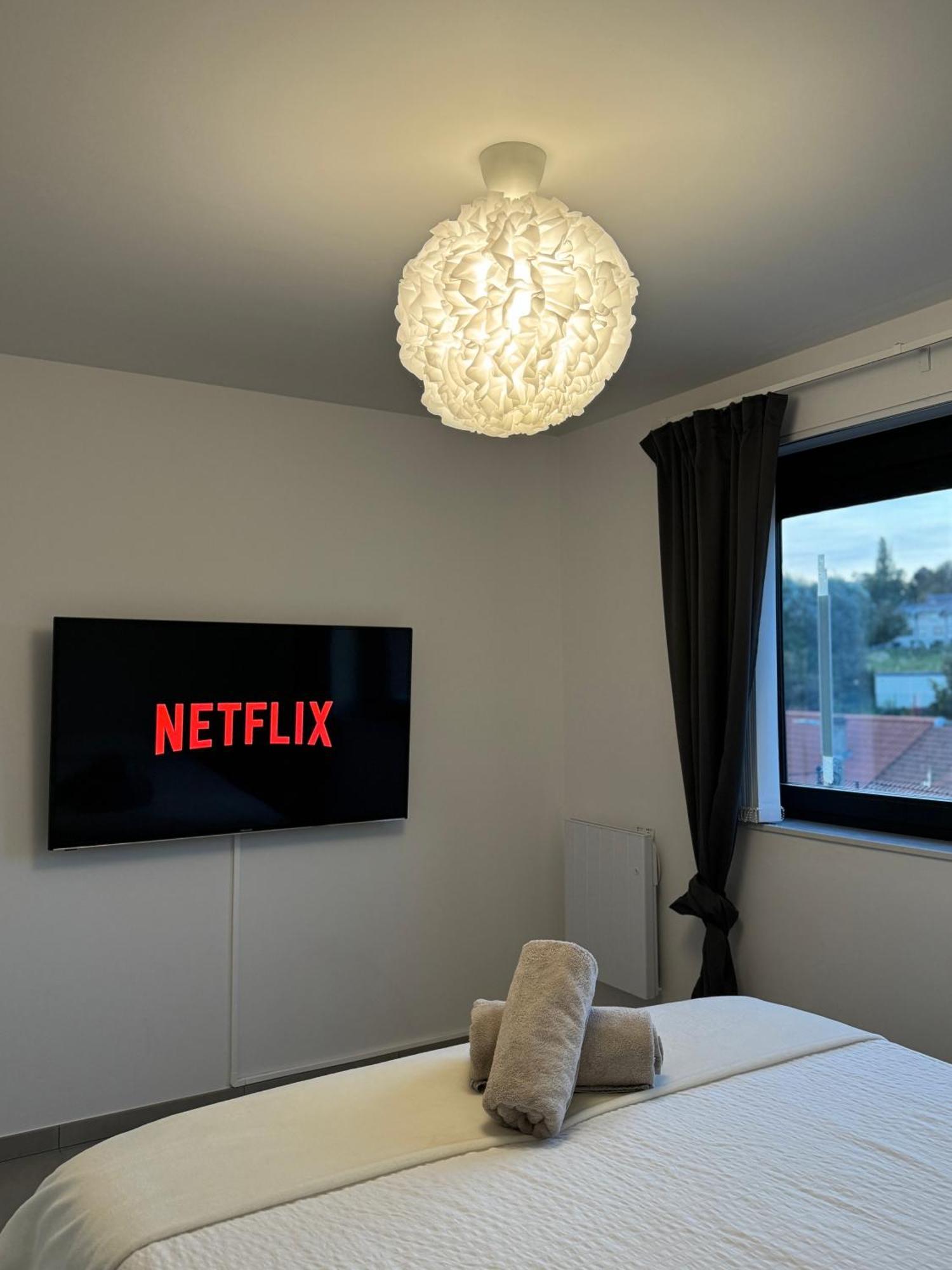 Apartamento Liege Luxe & Jacuzzi Sous Les Etoiles Saint-Nicolas  Exterior foto